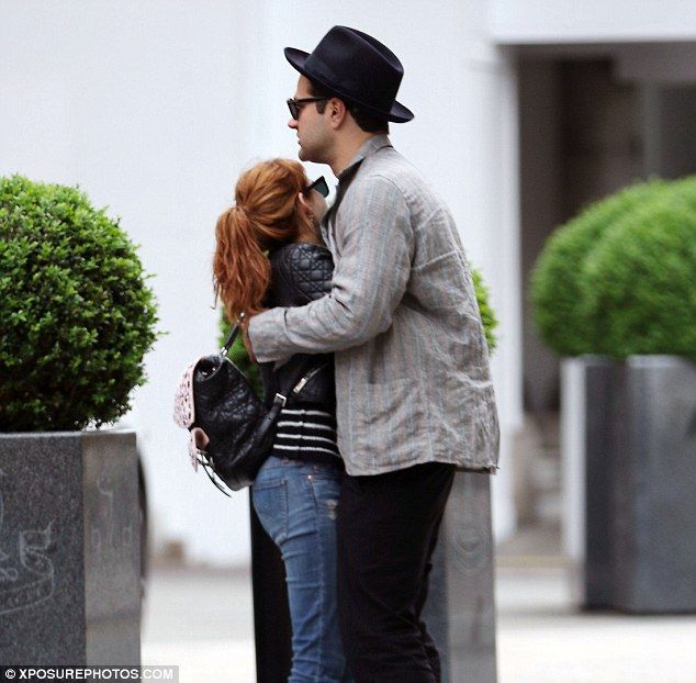 emma roberts new boyfriend1 d23a5