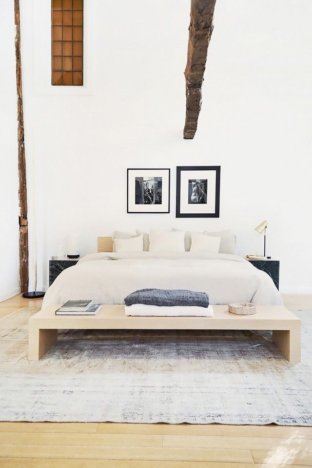 inside a stunning hamptons home thats 100 shoppable 1793201 1464988526.640x0c 2ebc1