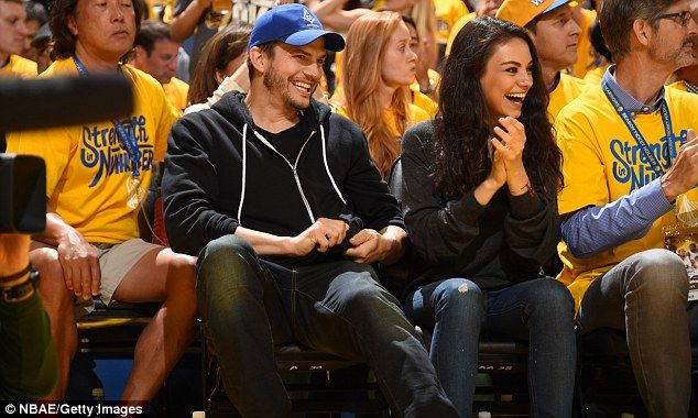 34F5DD1300000578 3626822 Caught in a fit of giggles The 38 year old and Mila 32 shared a m 150 1465186940728 510d3