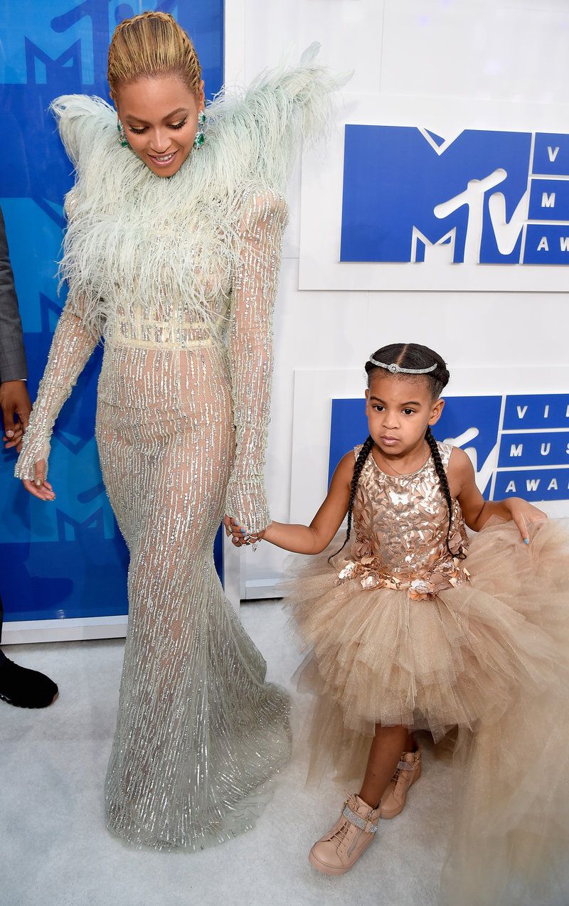 082816 vmas beyonce blue ivy train 3