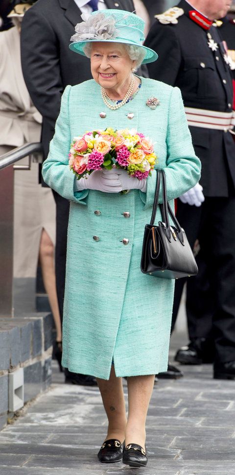 060716 queen elizabeth slide