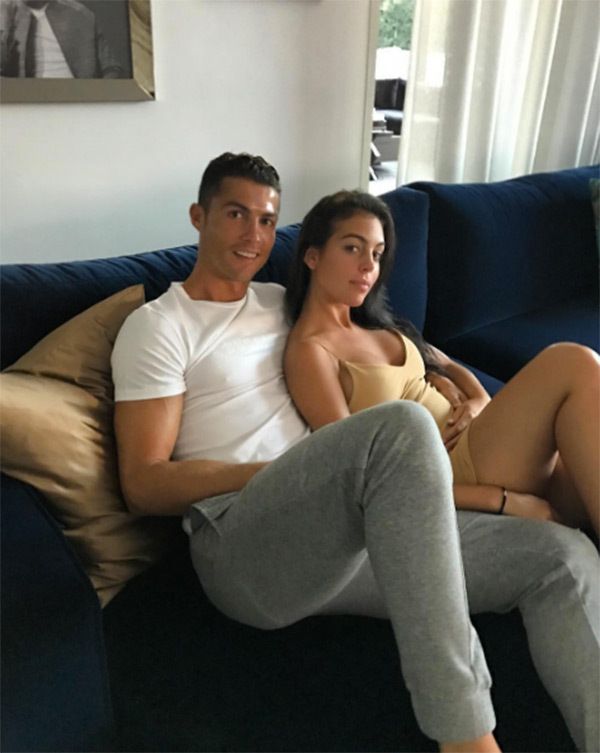 cristiano ronaldo girlfriend preggo rumors ftr