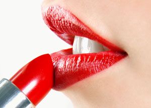 red lipstick skin tone thumb L