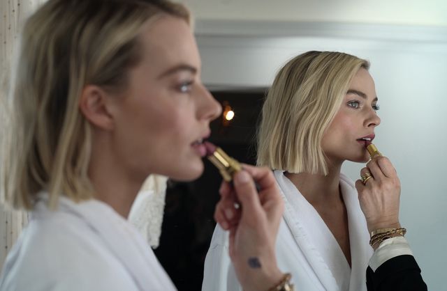 24 Margot Robbie getting ready for the Oscars in CHANEL March 4th LD