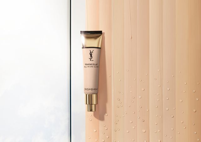 YSL TOUCHE ECLAT EVENT GLOW 2018 297x210