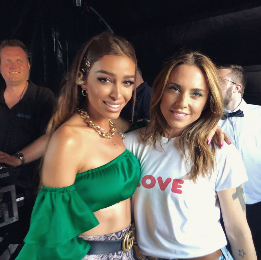 foureira 37873217 223287388384782 5597667658976722944 n