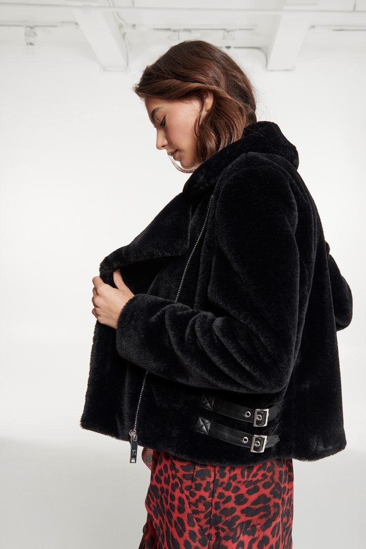 DKNY ESWT 4