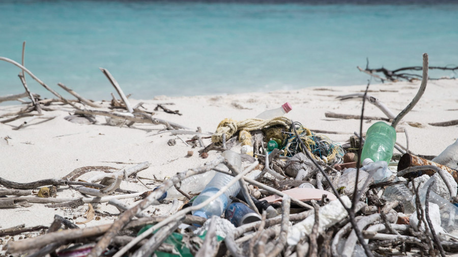 adiParleyMaldives Trash Jenna 0003