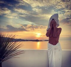 heidiklum 257704184 319294956346422 1543975321769323657 n