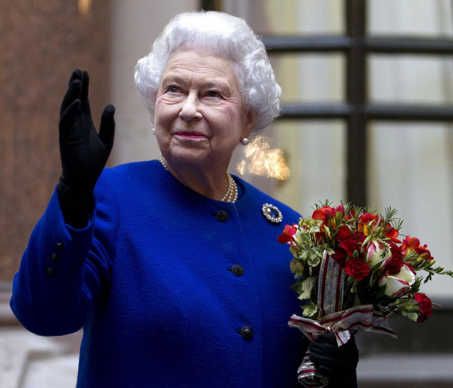 elizabeth salute