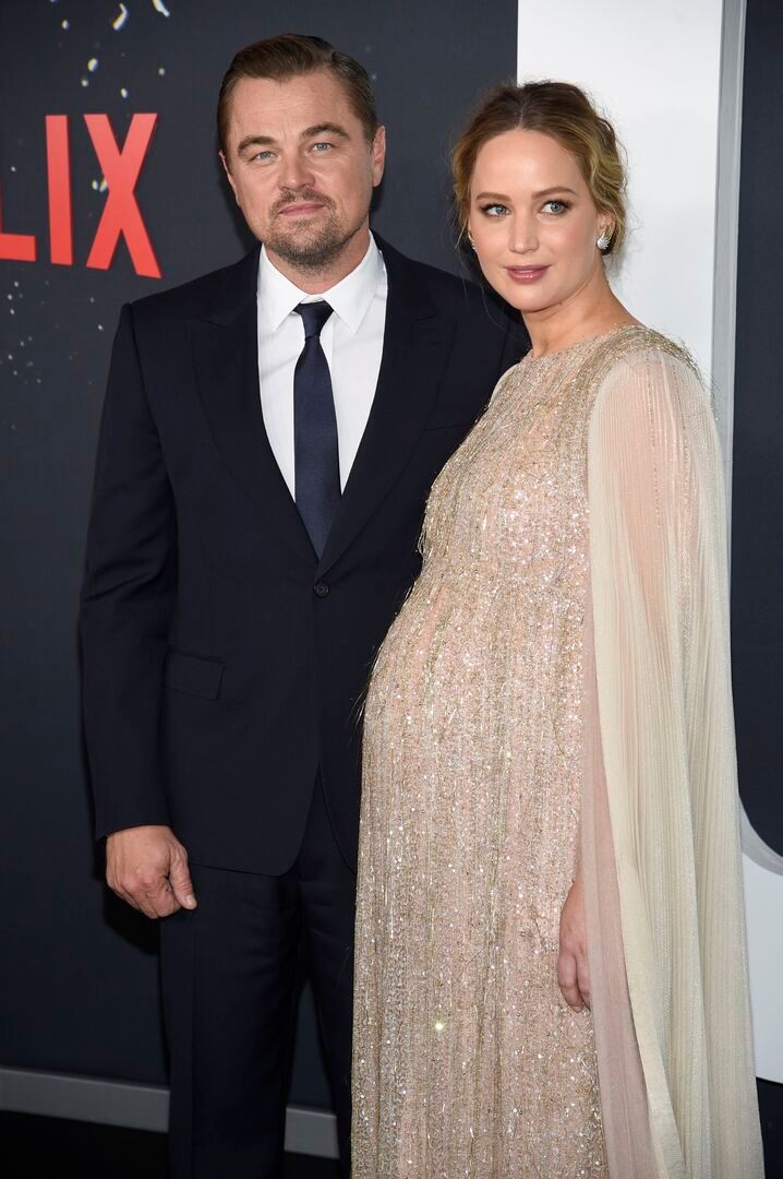 jennifer lawrence dont look up premiere4