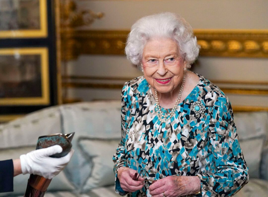 queen elizabeth scandals6 copy