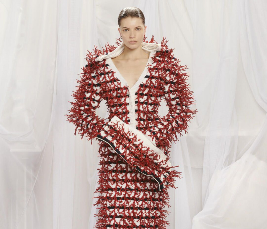 Gaultier_S22_sillogi.jpg