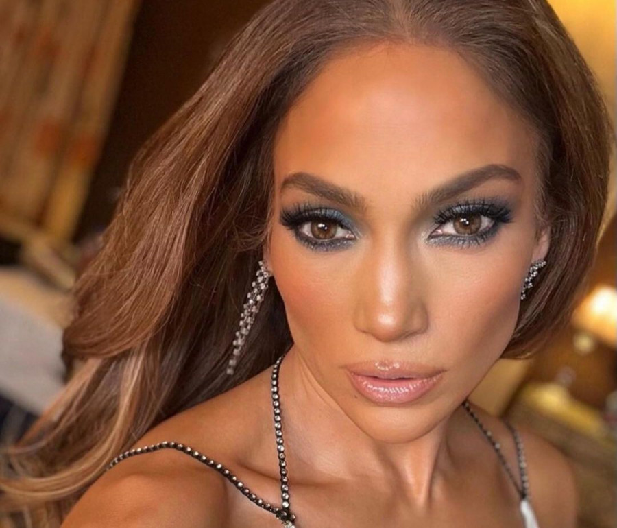 JLO MAKIGIAZ