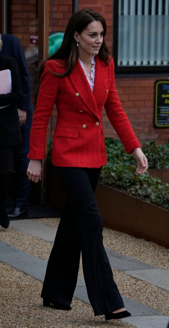 kate middleton blazer2