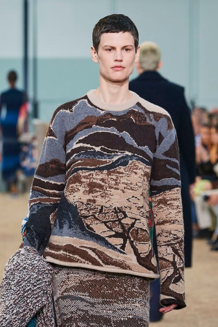 Chloe 9