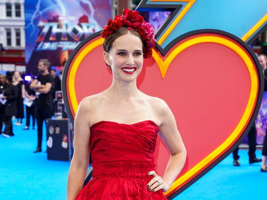 Η Νatalie Portman έχει στον νέο Thor τα πιο γραμμωμένα χέρια και βρήκαμε τις ασκήσεις που έκανε