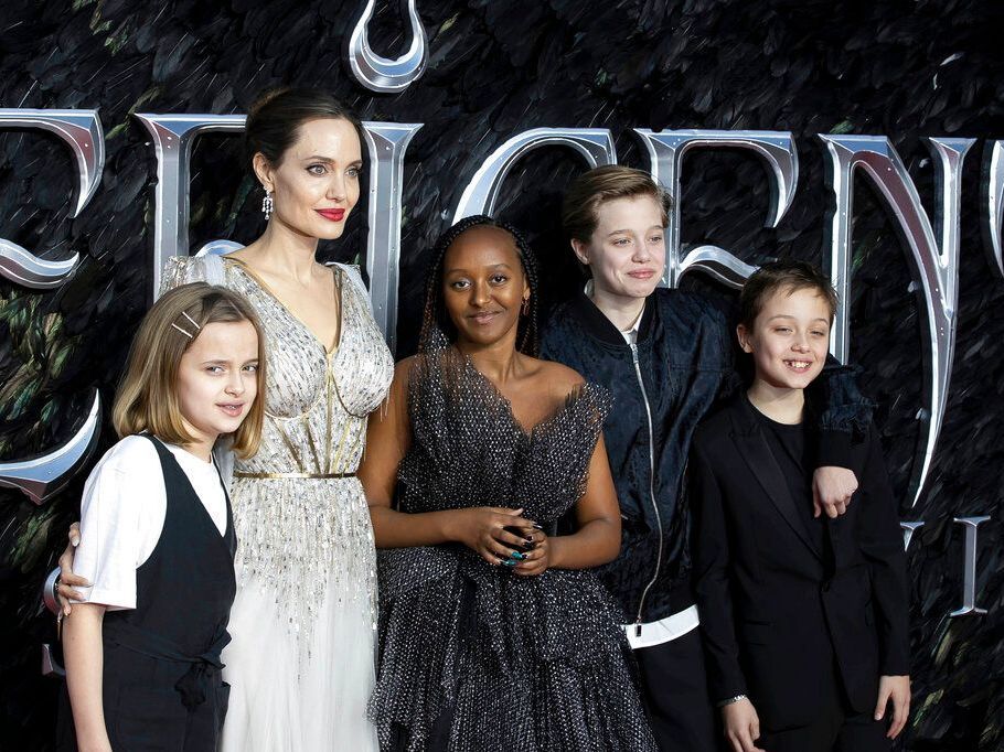Η νέα εμφάνιση του Knox Jolie-Pitt αποδεικνύει πως είναι ίδιος η Angelina Jolie