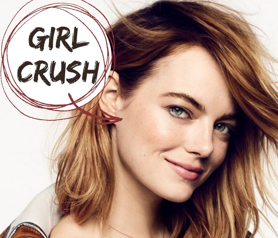 Η Emma Stone φόρεσε ένα ολόκληρο μπουκέτο κόκκινα τριαντάφυλλα στα μαλλιά της
