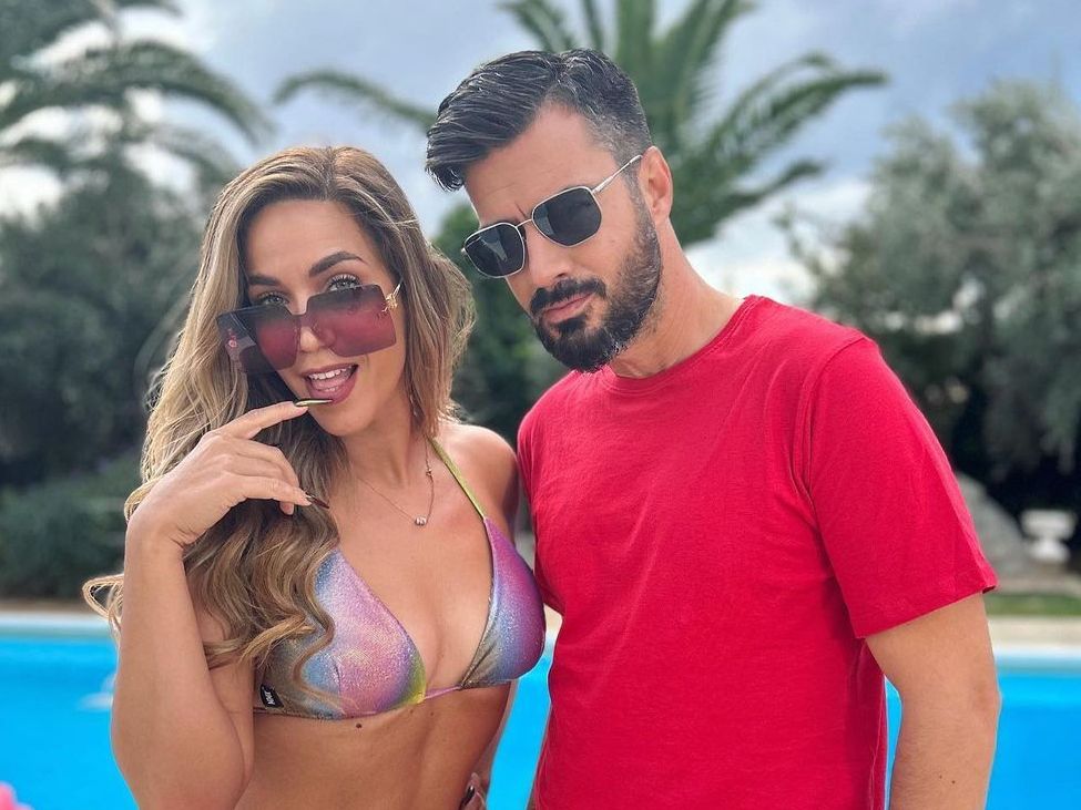 Το απίστευτο τρολάρισμα του Γιάννη Τσιμιτσέλη στον Παπακαλιάτη και η selfie με την Στικούδη