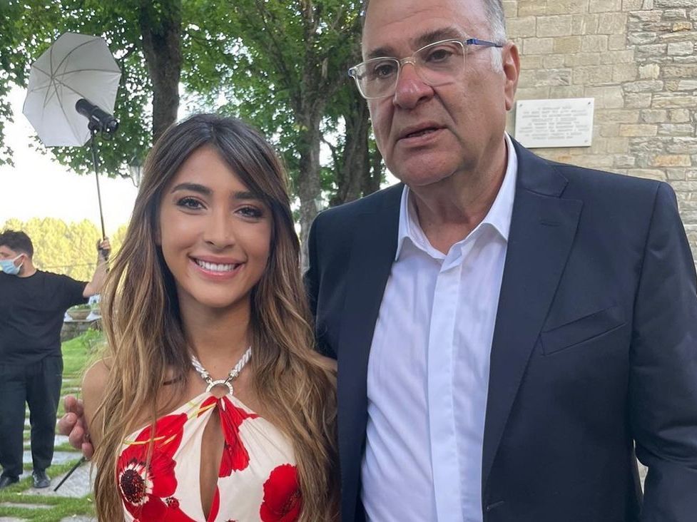 Η κόρη της Νατάσας Θεοδωρίδου Χριστιάνα Μπέτα κατάφερε να ενώσει και πάλι τους γονείς της