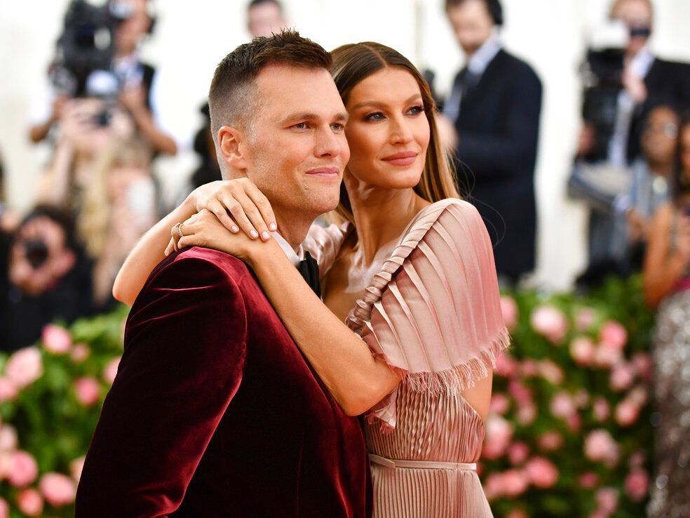 Η εμφάνιση της Gisele Bündchen χωρίς βέρα και η μάχη με τον Tom Brady για την περιουσία τους